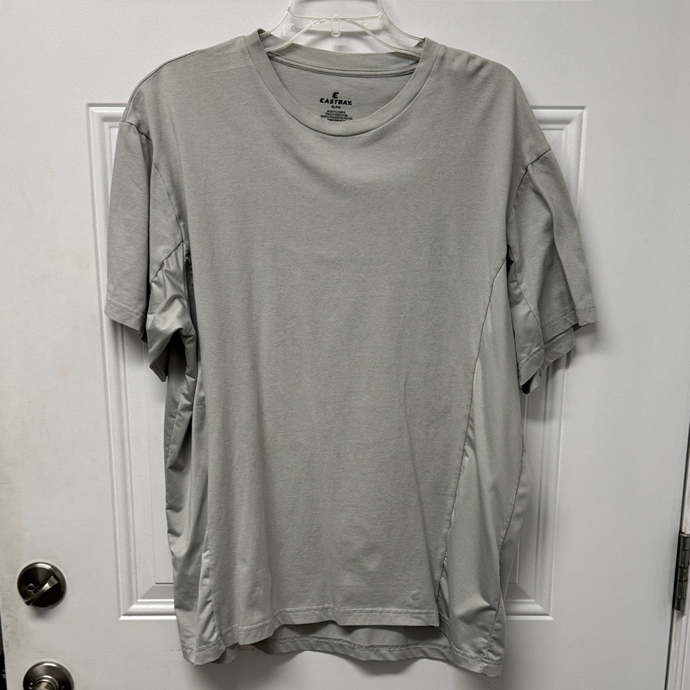 Men's Short Sleeve Tee in Light Gray